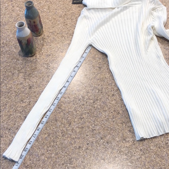 Apt. 9 Cowl Neck Off White Sweater Size S NWT - Picture 5 of 8